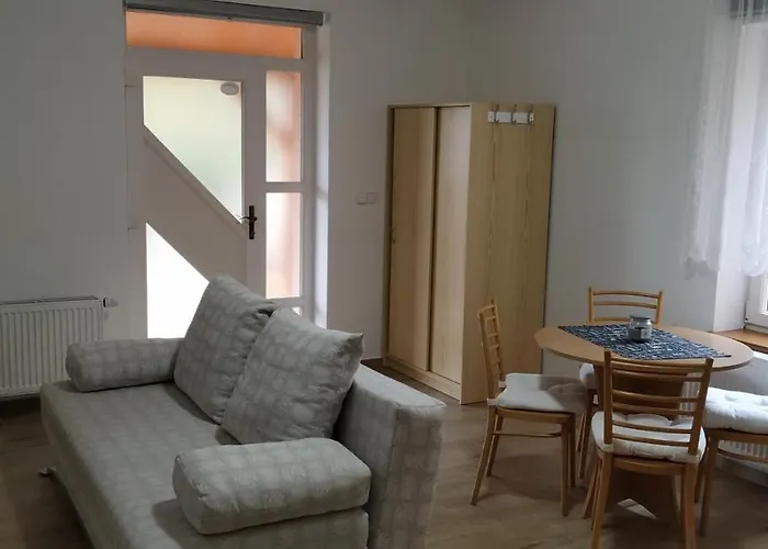 Проживание в семье Na Vyhlidce 143